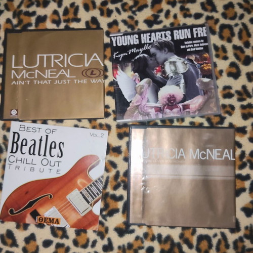 Foreign CDs used, 26 various pop and more