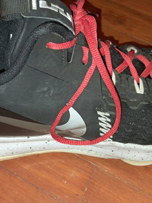 Nike sport shoes black like new, size 44-44.5
