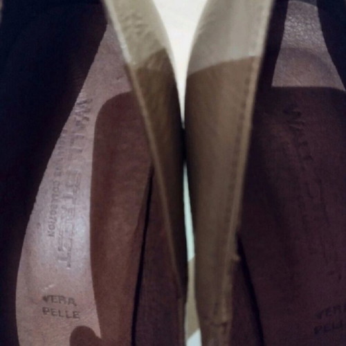 Wall Street pumps taupe leather, size 40