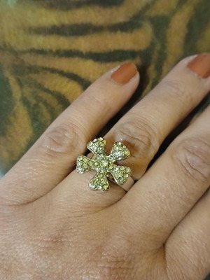 Oriflame flower ring new, silver color