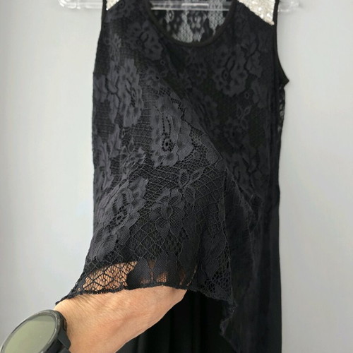Benissimo women's blouse size M like new with lace and sequins