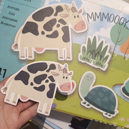 Children's magnets like new, 200+ pieces with animals, cars, letters, numbers