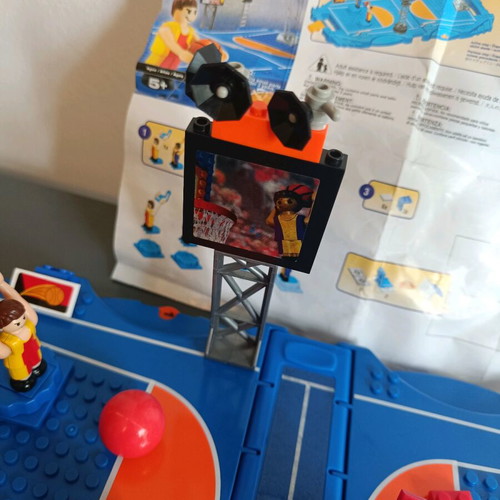 Mega Bloks Sports 2 Go Basketball Set like new, 75 pcs, with extra hoops