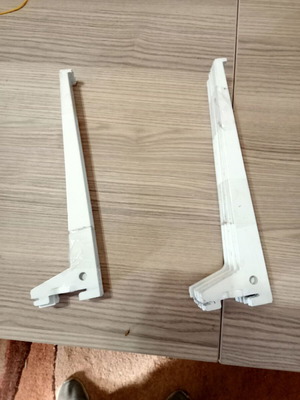 Shelf brackets used white for single rail 25 cm