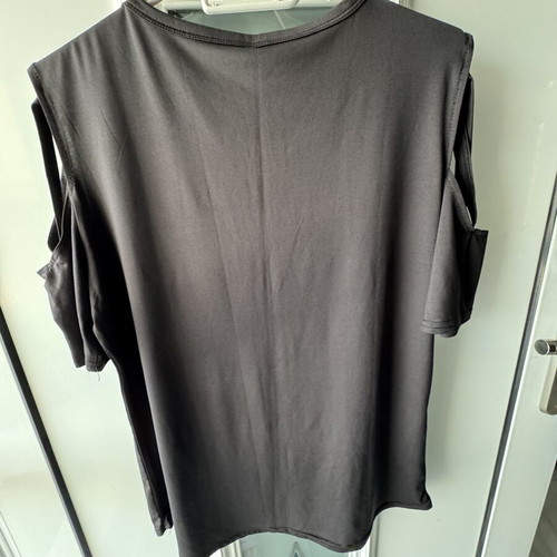 Blouse with X on shoulders like new, black, XXL