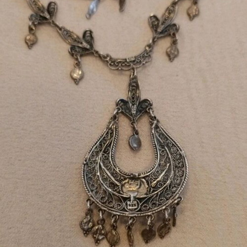 Necklace vintage handmade silver 925 with red semi-precious stone like new