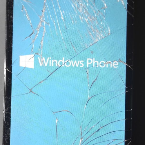 Nokia Lumia 625 used with broken screen for spare parts