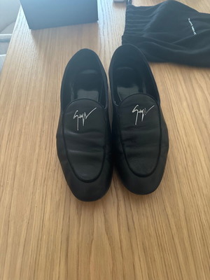 Loafers Giuseppe Zanotti μεταχειρισμένα, μέγεθος 44, μαύρα
