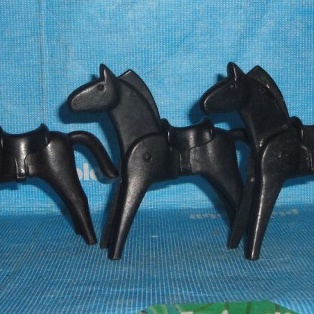 Playmobil set of 5 black horses 1st generation
