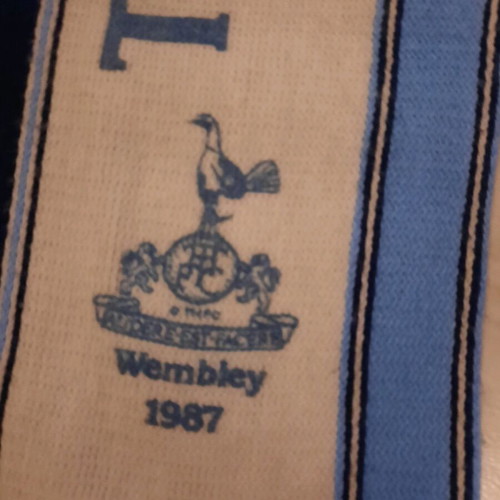 Tottenham scarf 1987 like new, English cup final
