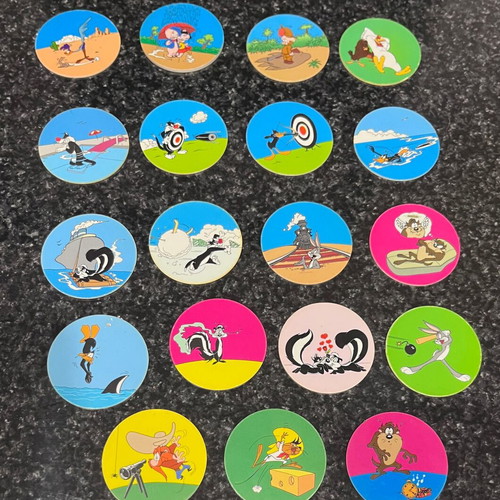 Looney Tunes caps used, pack of 39, minor wear
