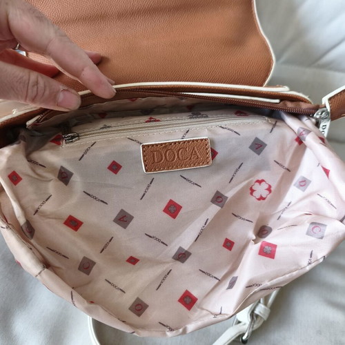 Doca crossbag like new, white and brown