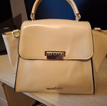Magkio beige patent leather handbag like new with shoulder strap