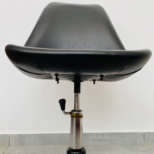 Vintage Metal Space Age Spinning Chair Mid Century Design Like New