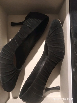 Leather castor pumps black used, size 37
