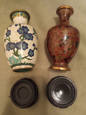 Κλουαζονέ βάζα μεταχειρισμένα, σετ 2 με ξύλινες βάσεις, 15 εκ.