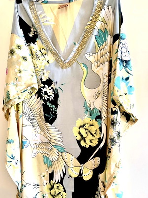 Caftan dress with Japanese pattern like new, one size