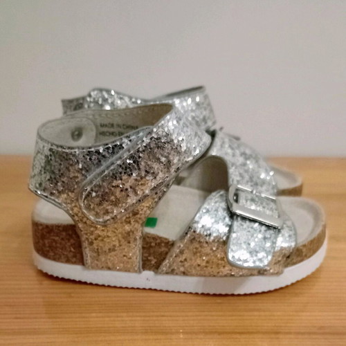 United Colors of Benetton sandals silver color with glitter like new