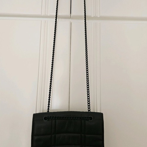 Black shoulder bag with chain like new