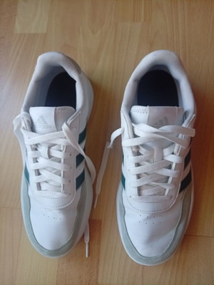 Adidas boys' sneakers size 42-42.5, white