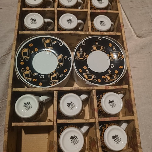 Coffee and tea cups set, like new, pack of 12