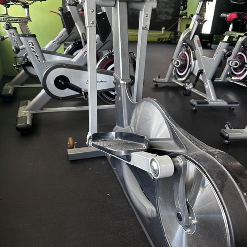 Kaiser elliptical professional used from gym
