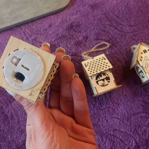 Set of 4 Christmas wooden houses with battery lights