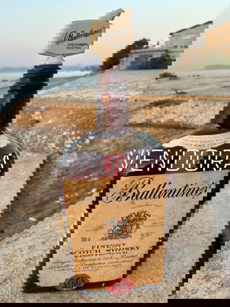 Ballantines 300cl 1960 празно