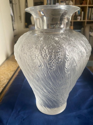 Lalique lavender ваза като нова
