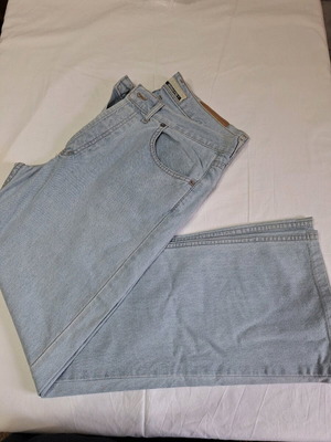 3Guys blue jeans like new, relaxed fit