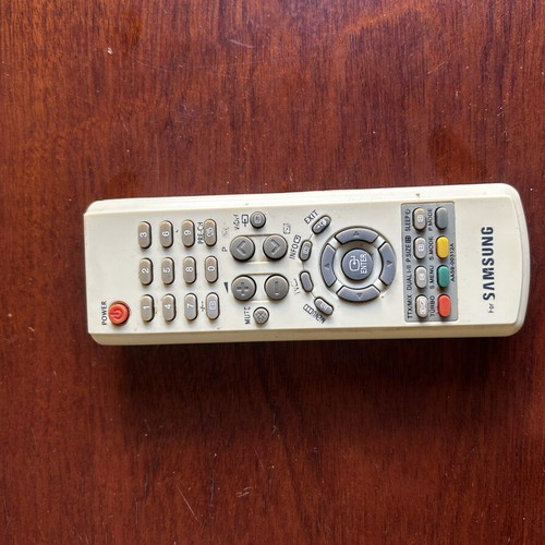 Samsung TV 25” CW-25M064N like new, fully functional