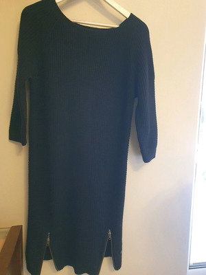 Cotton knitted dress Oliver's size M like new, black