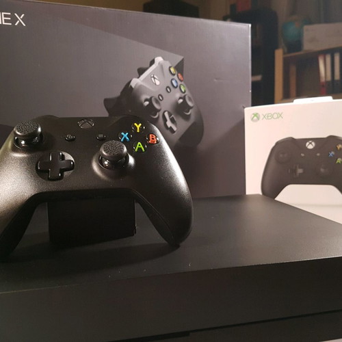 Xbox One X 1TB σαν καινούργιο με πρωτότυπα παιχνίδια RDR2 και Assassin’s Creed Valhalla