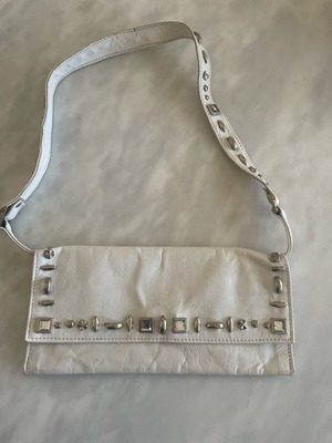 Mad Hat white shoulder bag like new