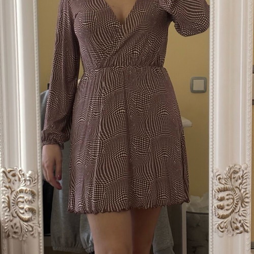 Cruise dress burgundy white like new, size S