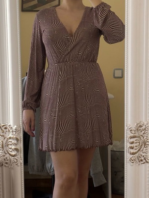 Cruise dress burgundy white like new, size S