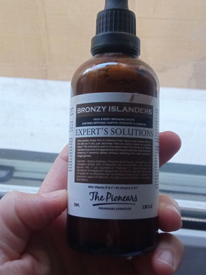 The Pionears Bronzy Islanders like new, face and body bronzing drops