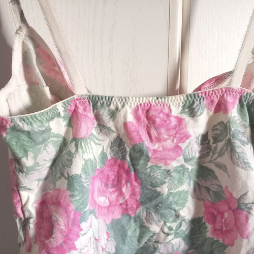 One-piece bodysuit new with roses, size S