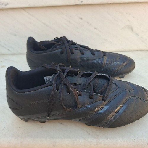 Ποδοσφαιρικά παπούτσια Adidas Predator Club No 41,5 σαν καινούρια