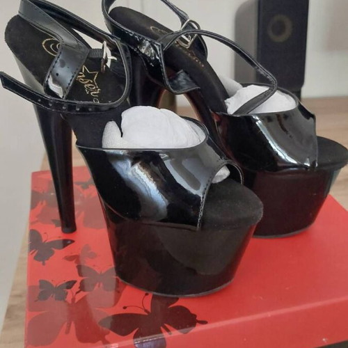 Pleaser Adore pole dance shoes like new, 7" stiletto heel, 2 3/4" platform