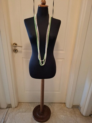 Decorative Sewing Mannequin like new, height 1.50m, wooden base