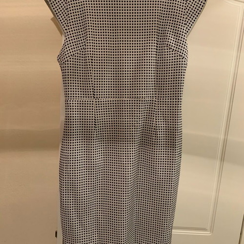 Knee-length dress new, Italian, straight cut size M