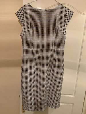 Knee-length dress new, Italian, straight cut size M