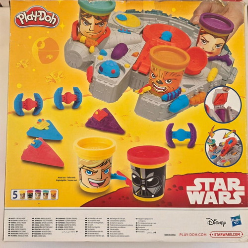 Hasbro Play-Doh Star Wars Millennium Falcon set