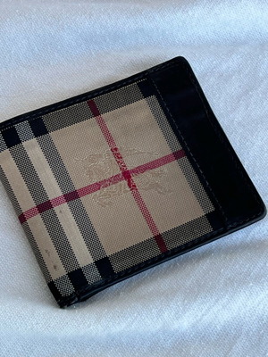 Burberry authentic wallet