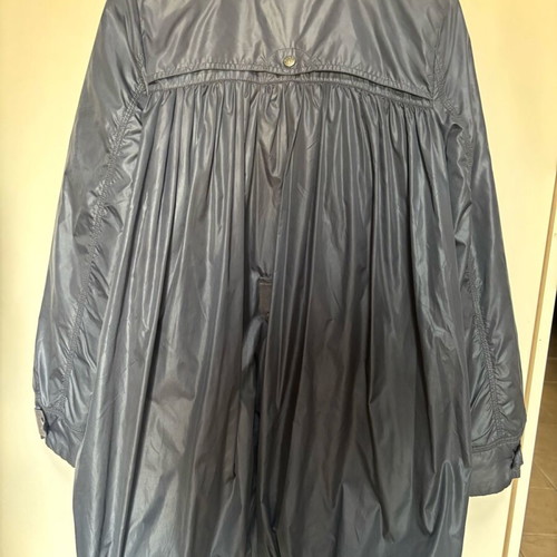 Replay trench coat with detachable lining and gathers, used