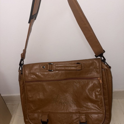 Vintage Aventis laptop bag shoulder briefcase, like new, brown
