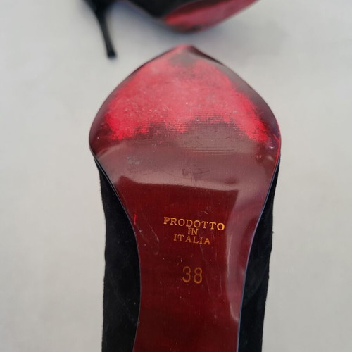 Black suede Italian pumps size 38 like new
