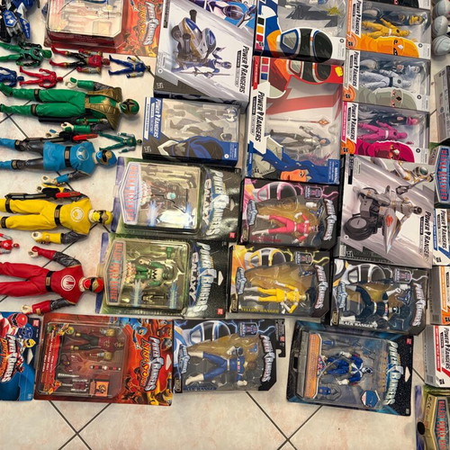 Power Ranger action figures used, lot bundle with all