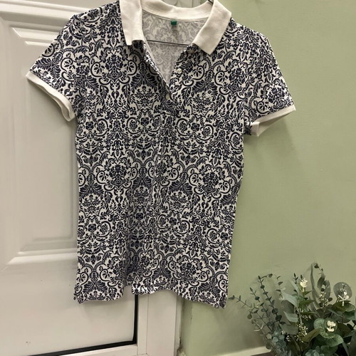 United Colors of Benetton Baroque Polo Shirt Small like new, blue and white